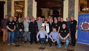 Zdjęcie pamiątkowe uczestników Zebrania Walnego Sprawozdawczego i spotkania integracyjnego w Pałacu Bursztynowym IPA Region Włocławek