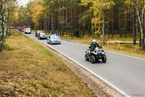 Policjanci podczas zabezpieczenia rajdu.